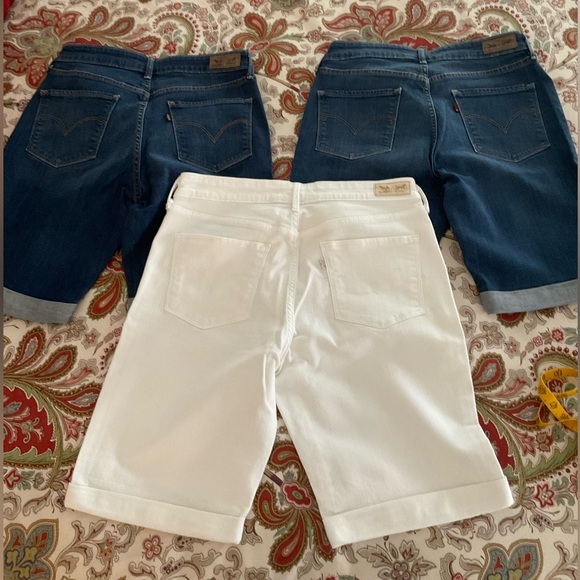 3 Pair Womens Levi’s cuffed denim shorts, size 8, 10” inseam. - Picture 2 of 3